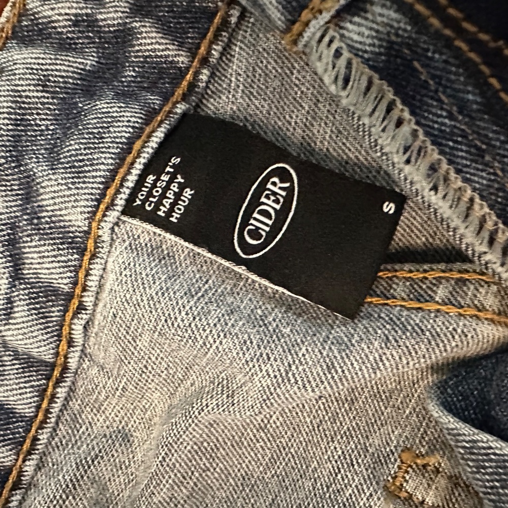 Jeans - Picture 3 of 3